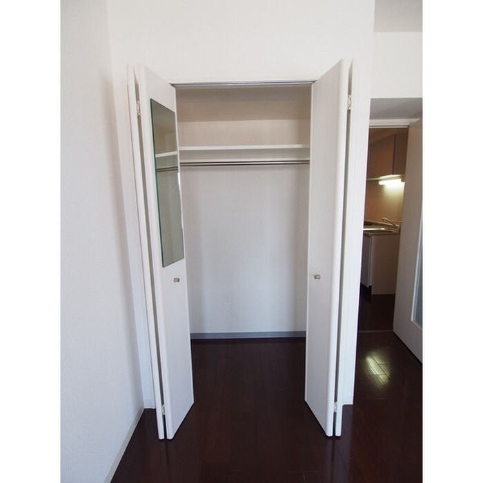 物件内観写真12　(収納)