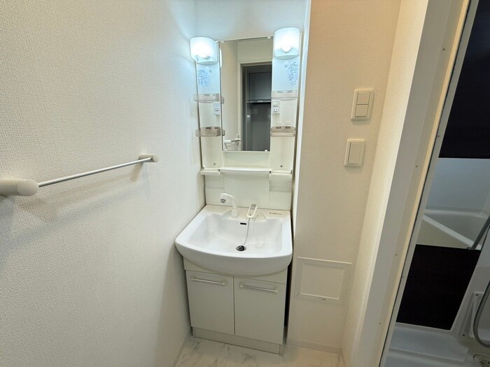 物件内観写真13　(洗面)