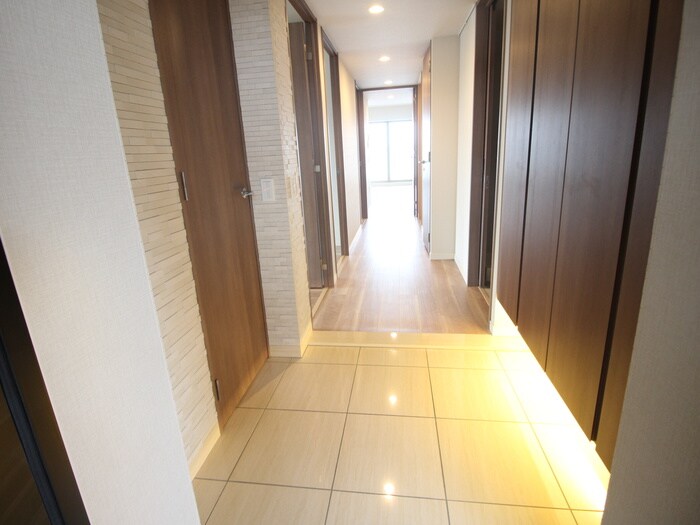 物件内観写真22　(玄関)