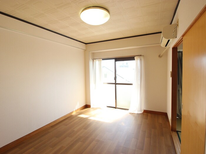 物件内観写真7　(居室)