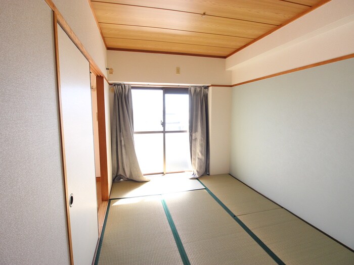 物件内観写真8　(居室)