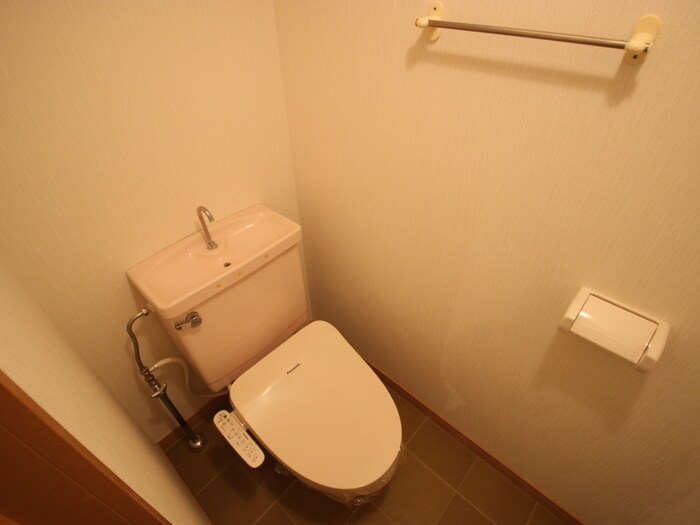 物件内観写真14　(トイレ)