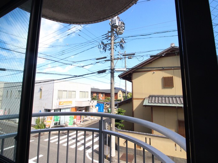 物件内観写真16　(室内からの展望)