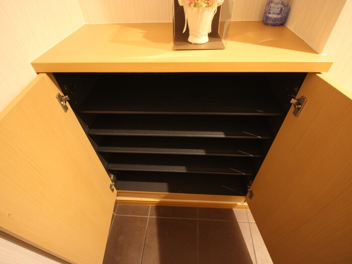 物件内観写真18　(靴箱)