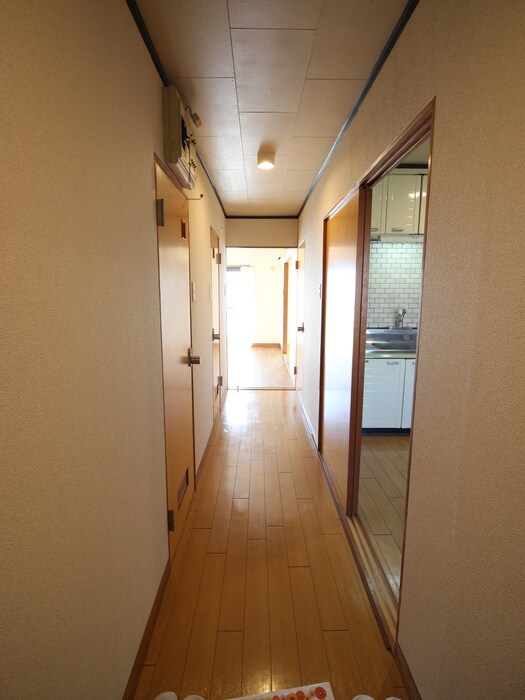 物件内観写真18　(廊下)