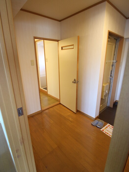 物件内観写真19　(廊下)