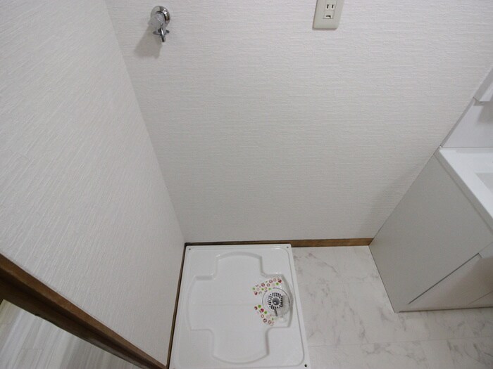 物件内観写真21　(洗濯機置場)