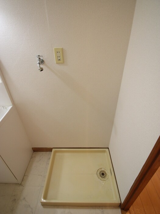 物件内観写真21　(洗濯機置場)