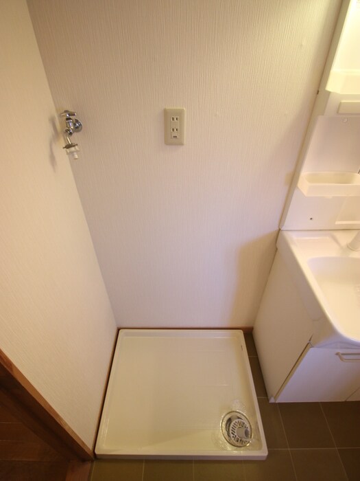 物件内観写真22　(洗濯機置場)