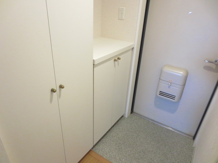 物件内観写真15　(玄関)