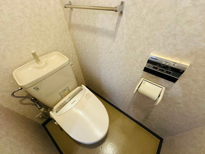 物件内観写真11　(トイレ)