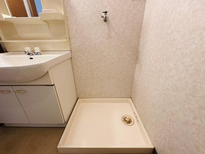 物件内観写真14　(洗濯機置場)