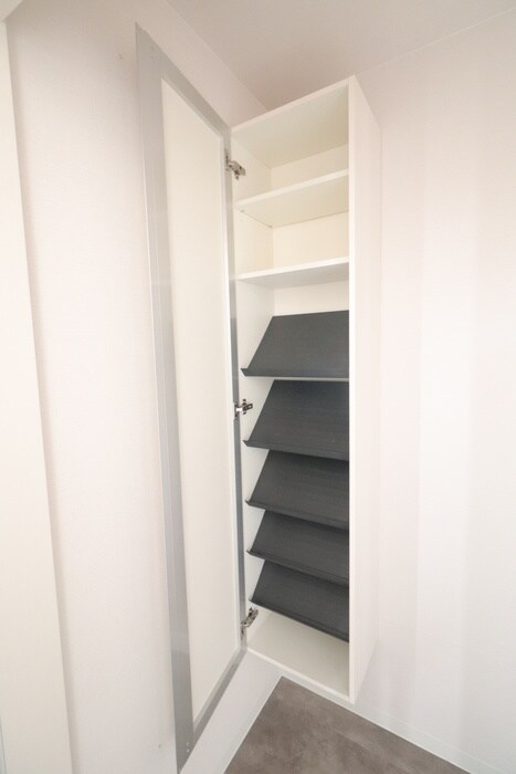 物件内観写真14　(靴箱)