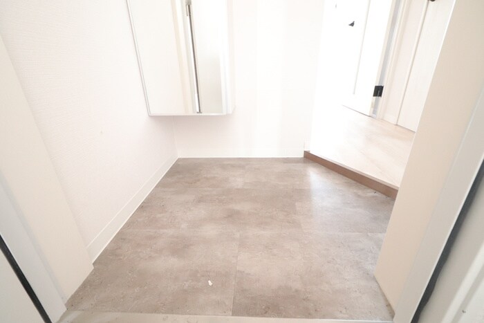 物件内観写真17　(玄関)