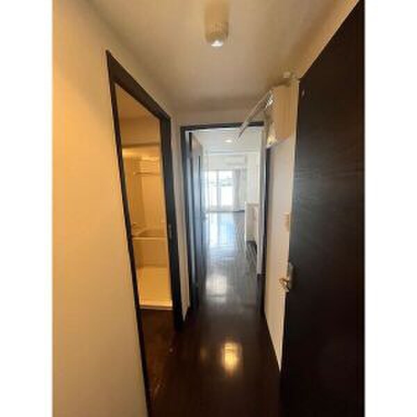 物件内観写真12　(廊下)