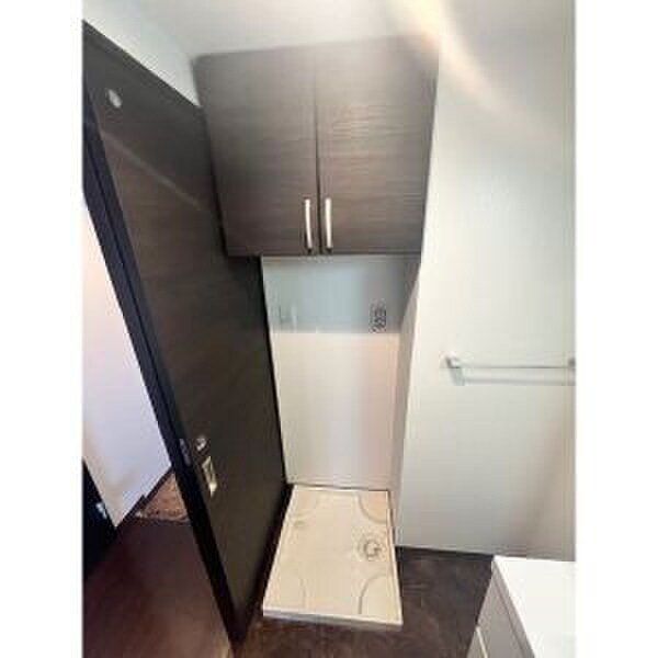 物件内観写真16　(洗濯機置場)