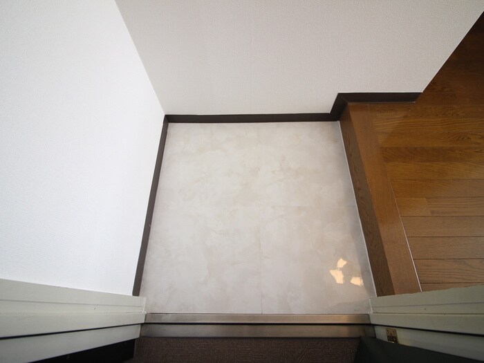 物件内観写真20　(玄関)