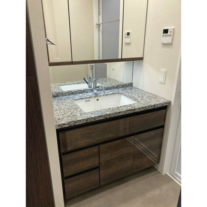 物件内観写真7　(洗面)