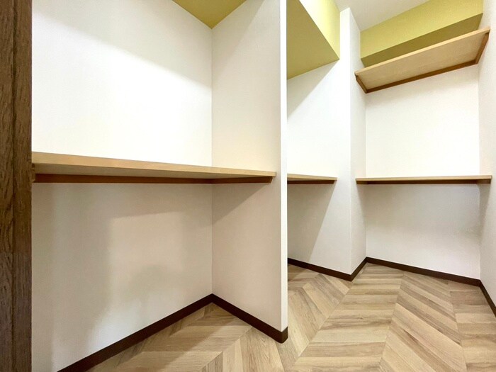 物件内観写真15　(収納)