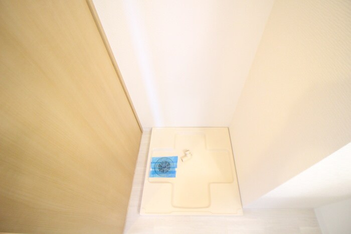 物件内観写真11　(洗濯機置場)