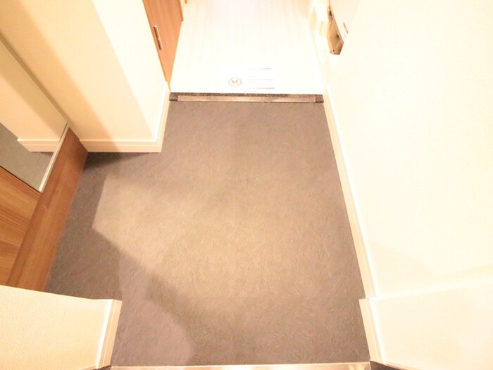 物件内観写真21　(玄関)