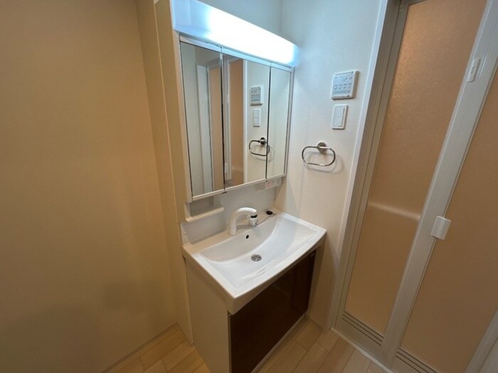 物件内観写真2　(洗面)