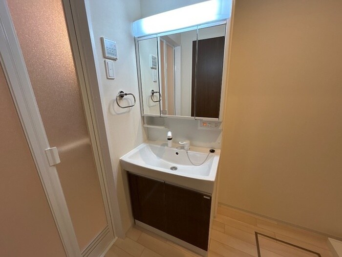 物件内観写真3　(洗面)