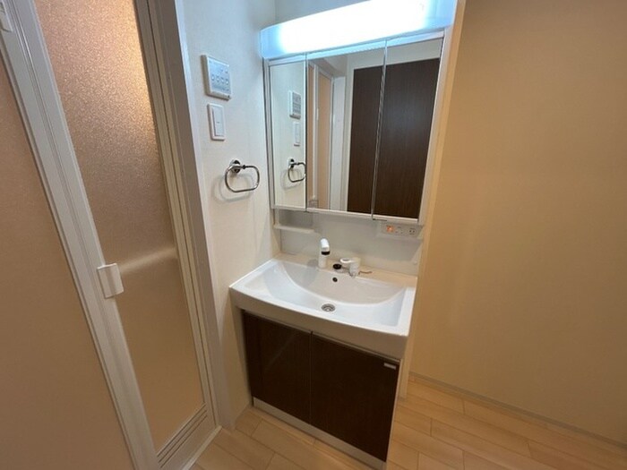 物件内観写真5　(洗面)
