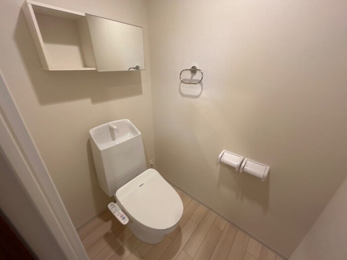 物件内観写真6　(トイレ)