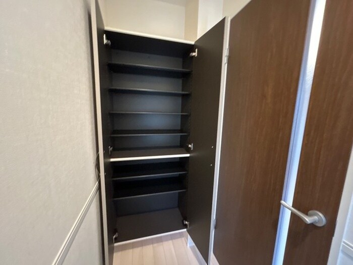 物件内観写真7　(靴箱)