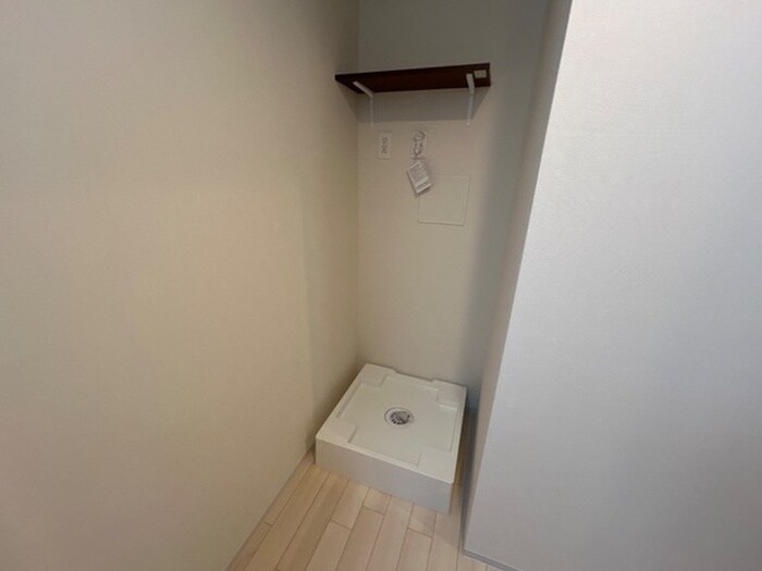 物件内観写真7　(洗濯機置場)