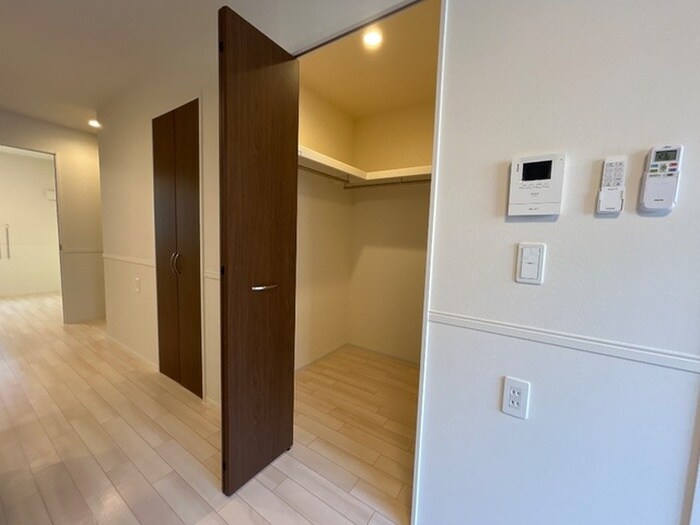 物件内観写真10　(収納)