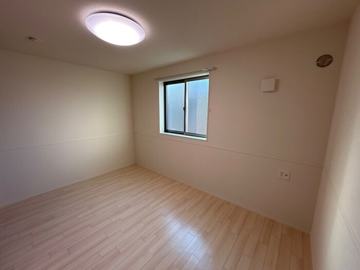 物件内観写真12　(居室)