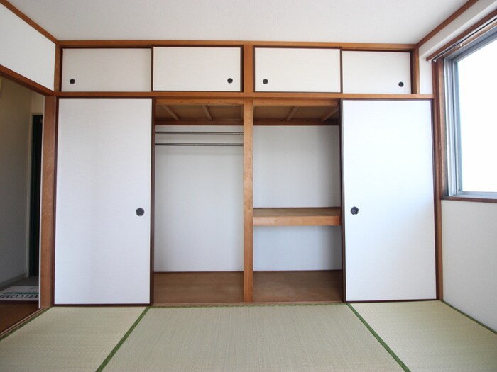 物件内観写真6　(収納)