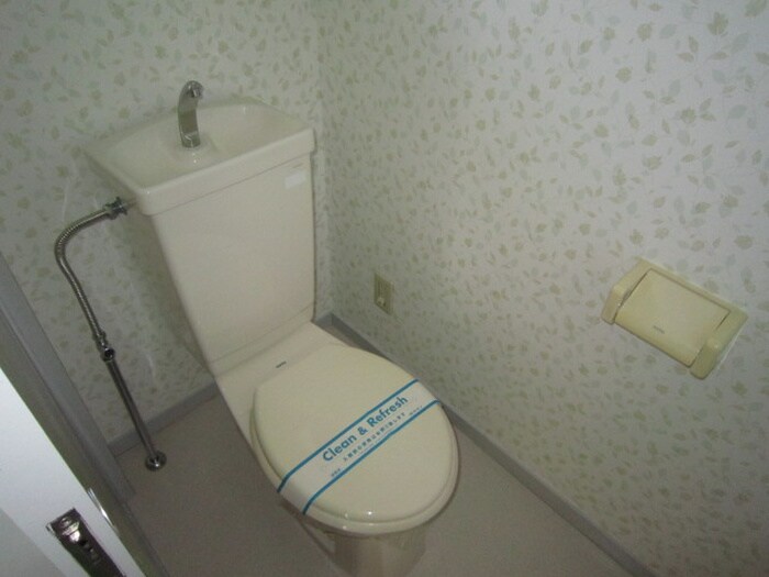 物件内観写真8　(トイレ)