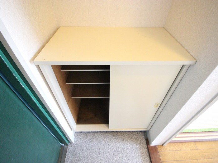 物件内観写真12　(靴箱)