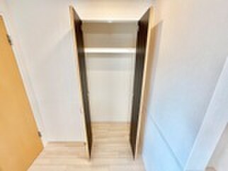 物件内観写真15　(収納)