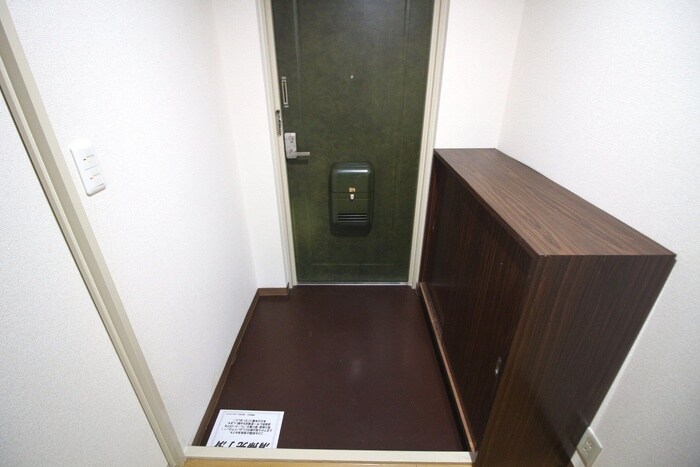 物件内観写真17　(玄関)