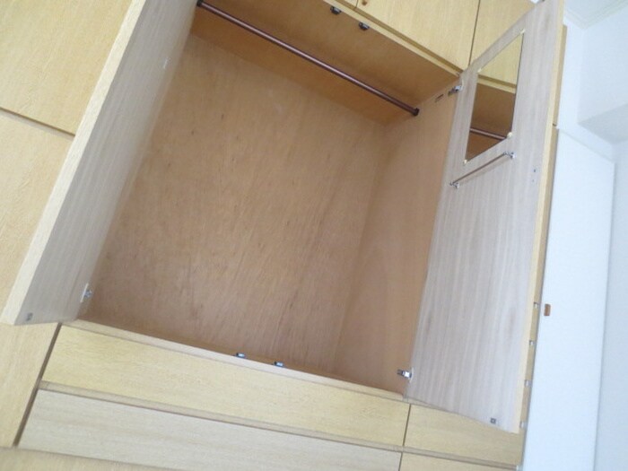 物件内観写真18　(収納)