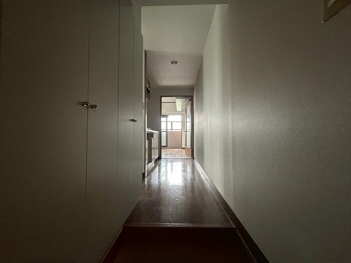 物件内観写真21　(玄関)