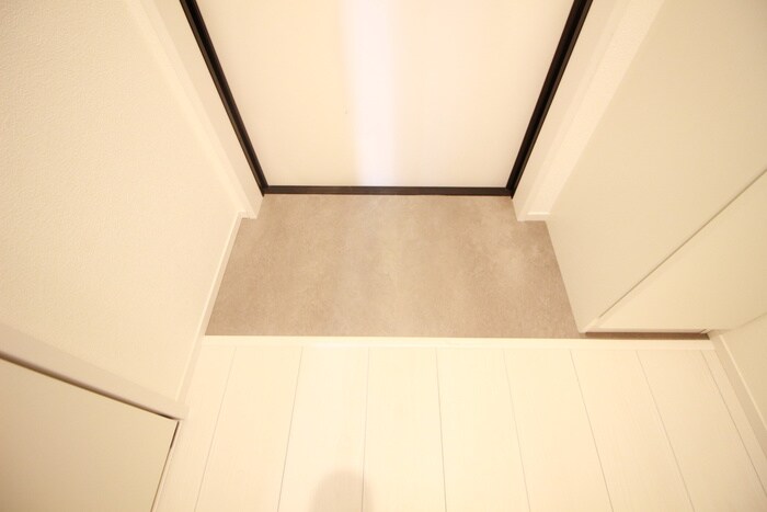 物件内観写真22　(玄関)