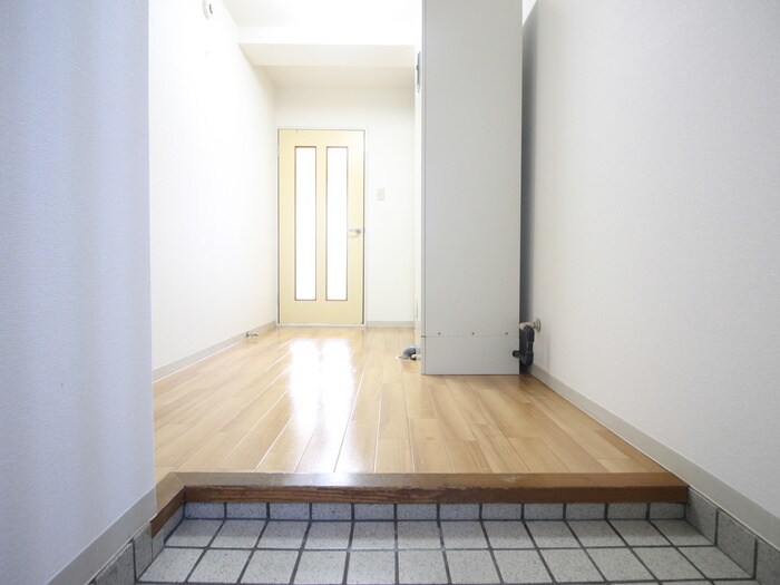 物件内観写真16　(廊下)