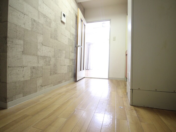 物件内観写真19　(廊下)