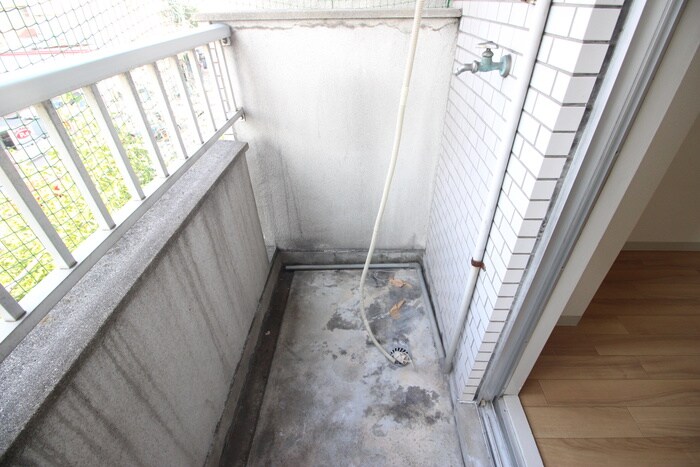 物件内観写真21　(洗濯機置場)