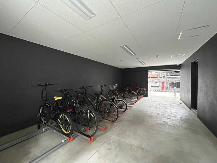 物件外観写真6　(駐輪場)