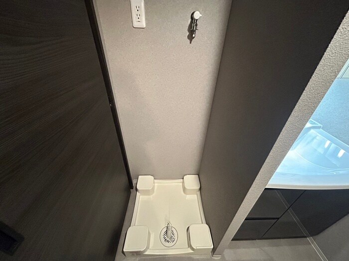 物件内観写真15　(洗濯機置場)