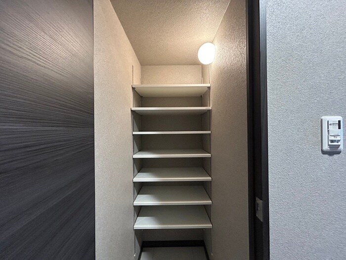 物件内観写真17　(靴箱)