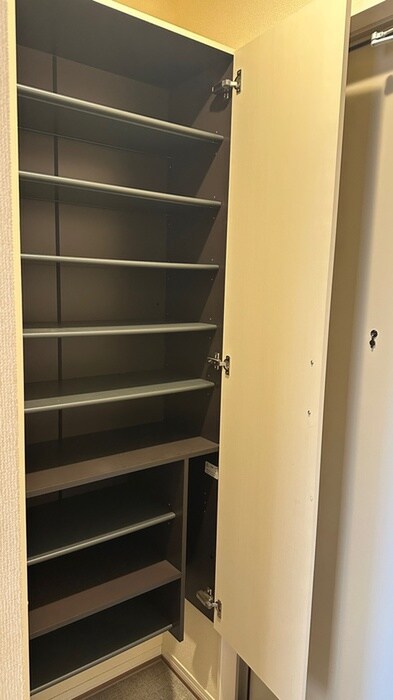 物件内観写真11　(靴箱)