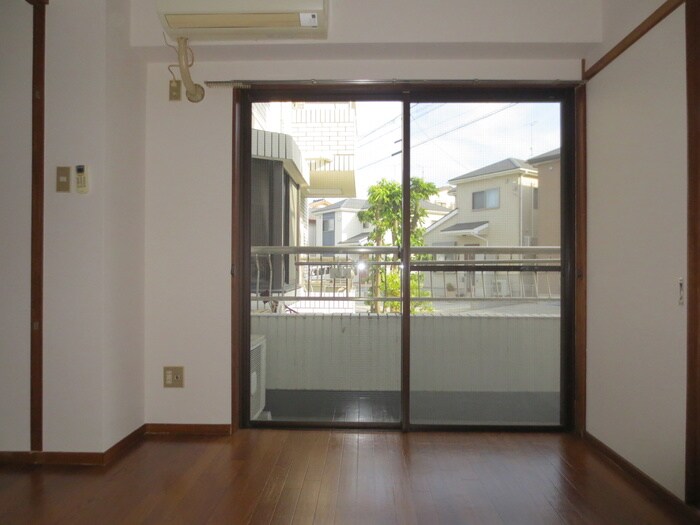 物件内観写真4　(居室)