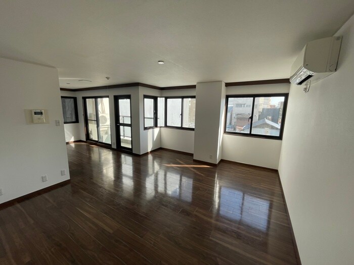 物件内観写真2　(居室)